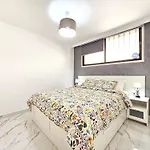 Ada's Nirvana, Heart Of Cristianos Apartman