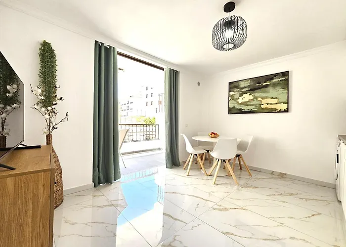 Ada's Nirvana, Heart Of Cristianos * Los Cristianos (Tenerife)