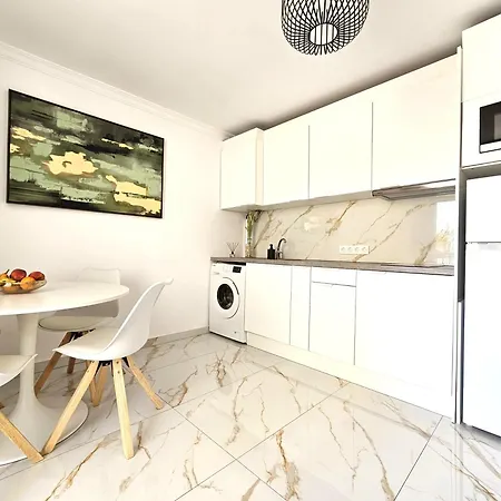 Ada's Nirvana, Heart Of Cristianos * Los Cristianos (Tenerife)