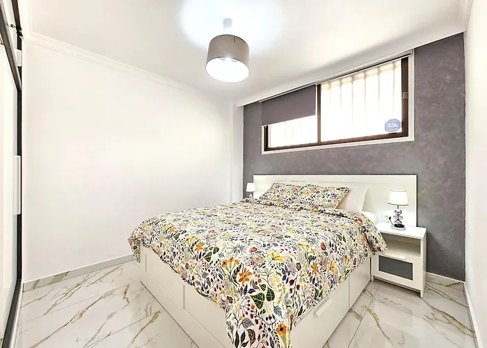 Ada's Nirvana, Heart Of Cristianos Apartmán